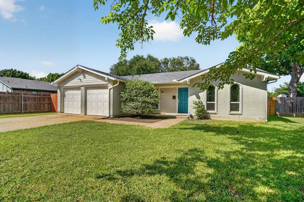 404 NW Wintercrest Road, Burleson, TX 76028