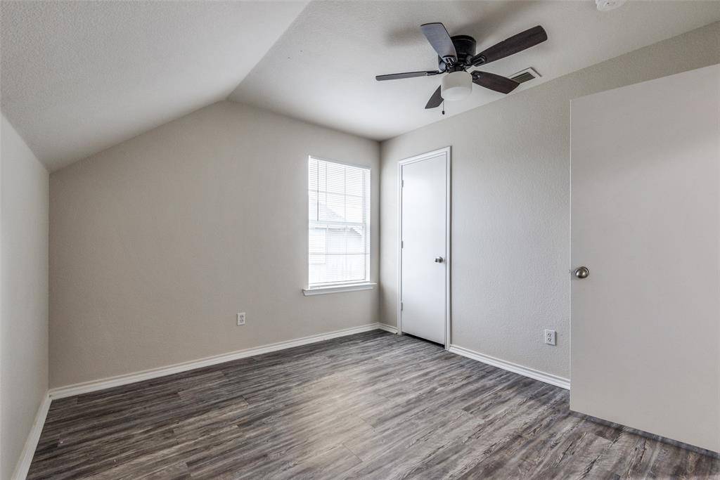 321 Queens Court S #B, Mansfield, TX 76063