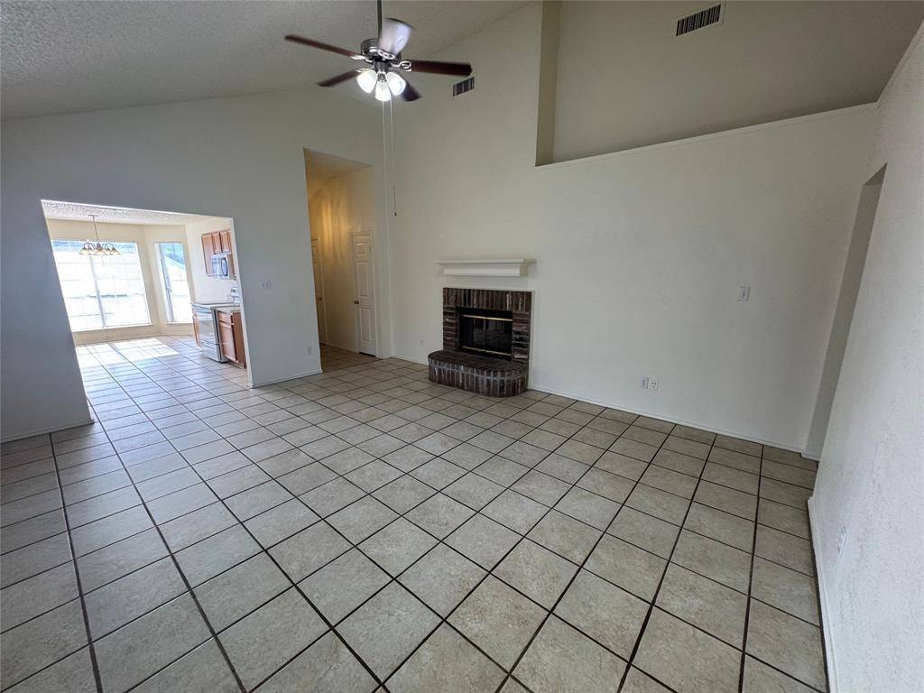 8045 Cannonwood Drive, Fort Worth, TX 76137