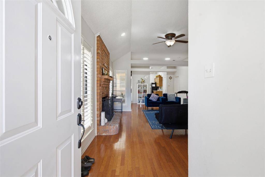 923 Newport Drive, Mesquite, TX 75149