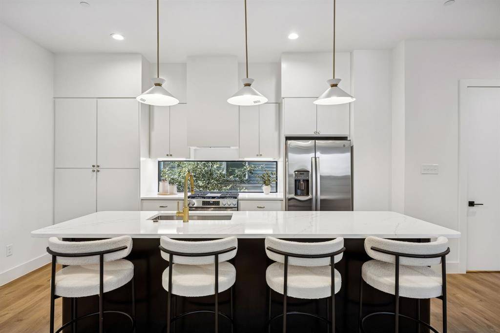 2147 Mail Avenue #101, Dallas, TX 75235