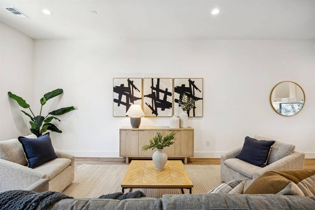 2147 Mail Avenue #101, Dallas, TX 75235