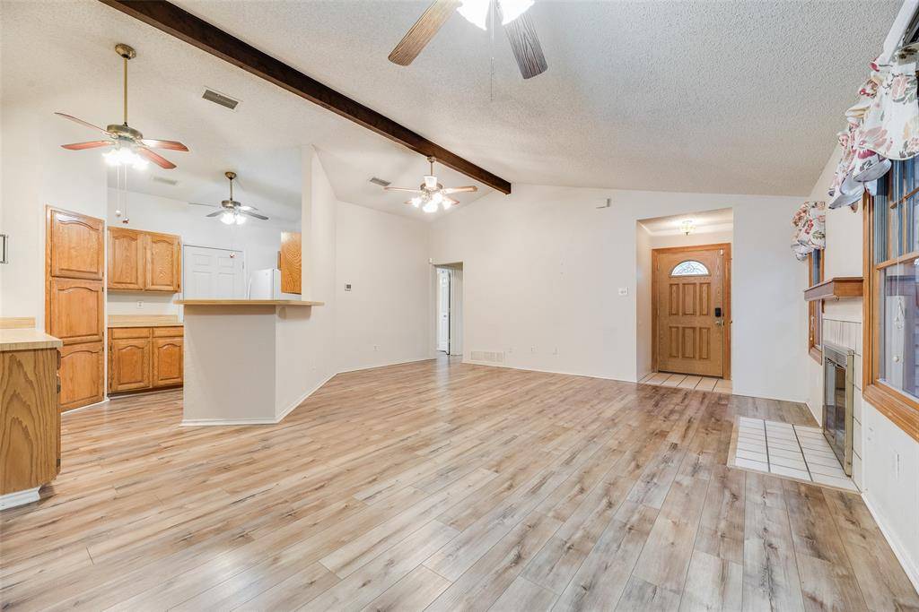 2816 Harvest Lake Drive, Irving, TX 75060