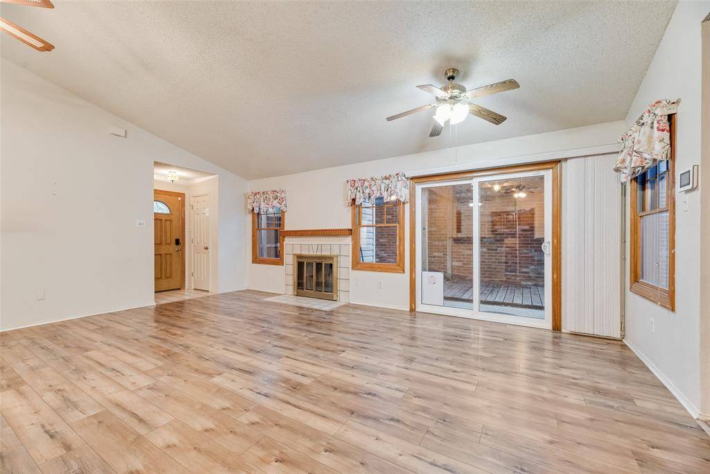2816 Harvest Lake Drive, Irving, TX 75060