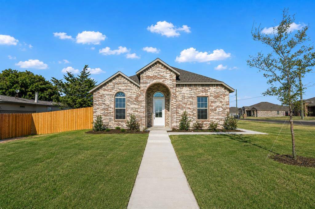 2201 UHL Road, Glenn Heights, TX 75154