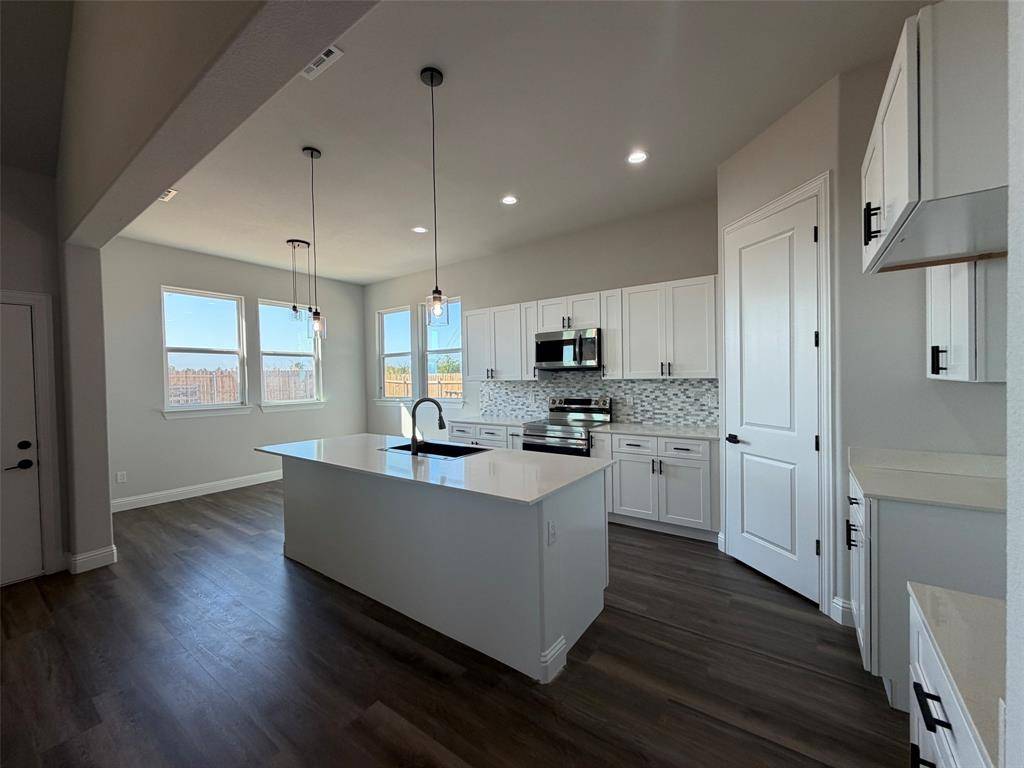3247 Hillsdale Drive, Corsicana, TX 75110