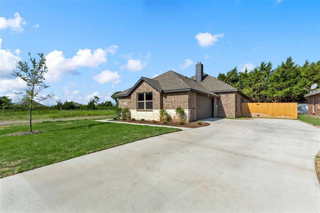 111 WATERCREST Lane, Glenn Heights, TX 75154