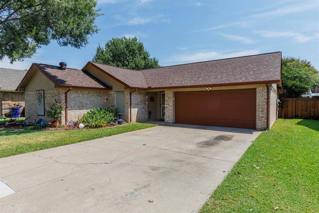 6912 Lyndale Drive, Watauga, TX 76148