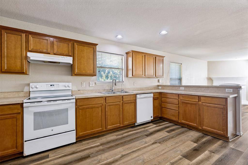 10417 Winding Passage Way, Fort Worth, TX 76131