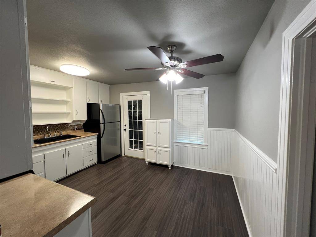 905 S Alamo Street, Weatherford, TX 76086