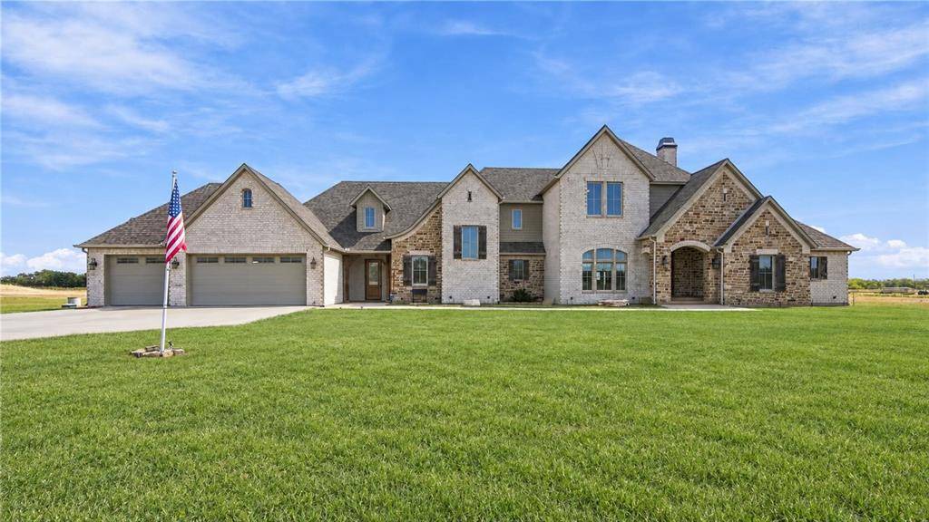 1180 Wiggins Road, Maypearl, TX 76064