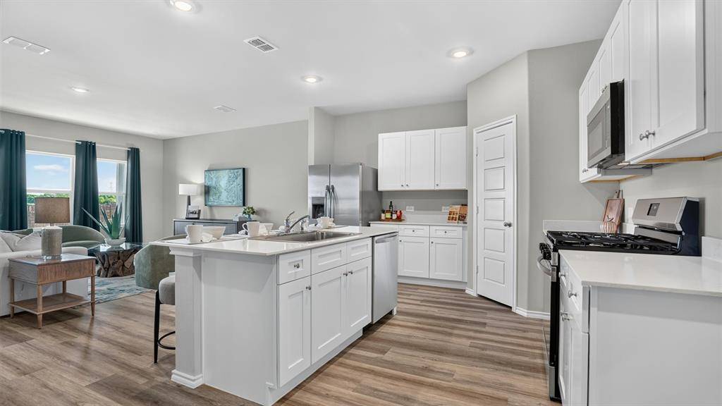 10776 BLACK ONYX Drive, Fort Worth, TX 76036