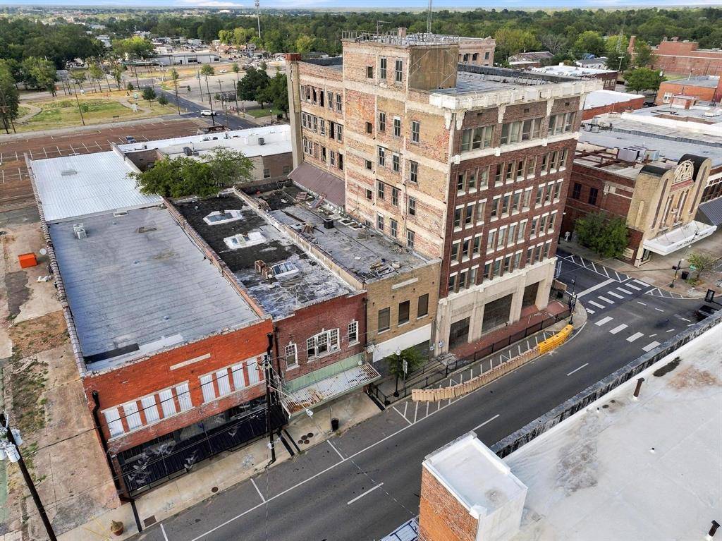 112 Bonham Street, Paris, TX 75460