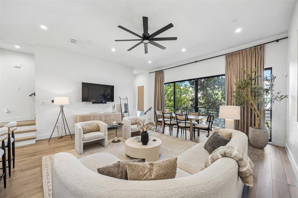 1865 Summit Avenue #102, Dallas, TX 75206