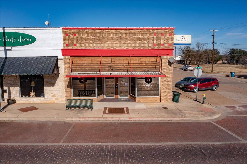 132 E Walker Street, Breckenridge, TX 76424