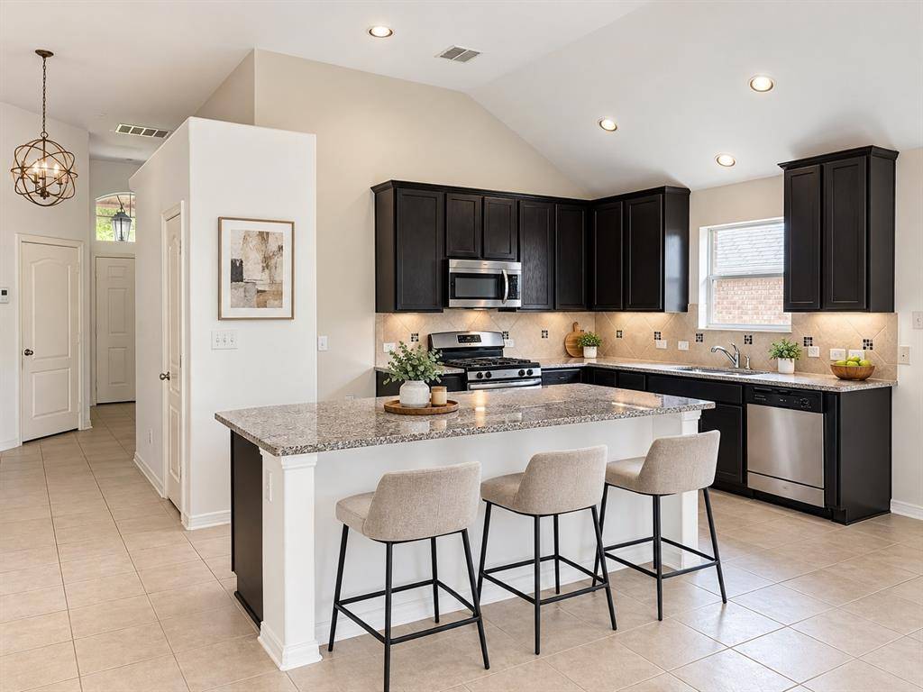 239 Pond View Pass, Buda, TX 78610