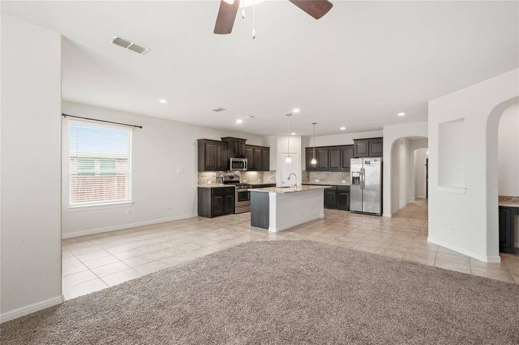560 Pendennis Drive, Saginaw, TX 76131