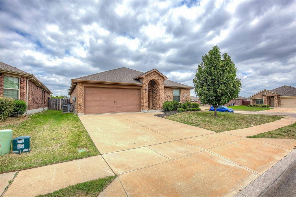 6300 Leaping Fawn Drive, Fort Worth, TX 76179