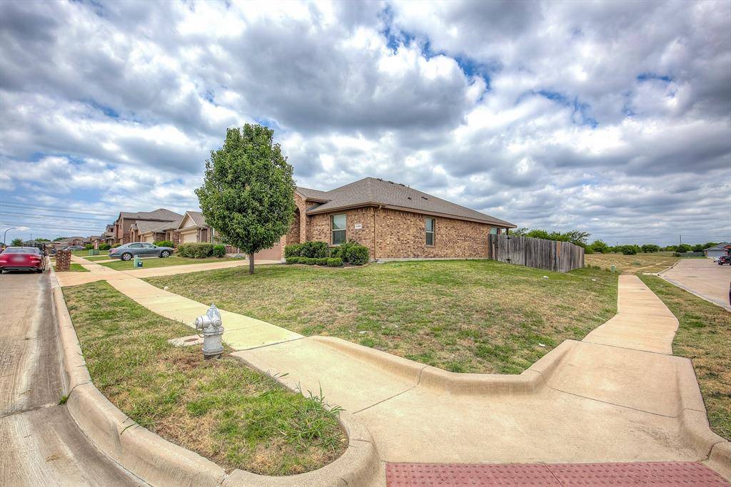 6300 Leaping Fawn Drive, Fort Worth, TX 76179