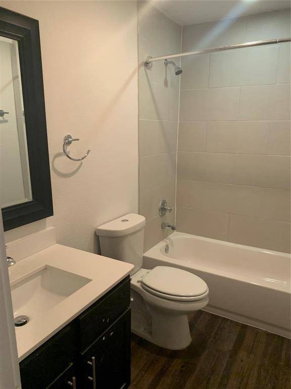 2106 Bennett Avenue #111, Dallas, TX 75206