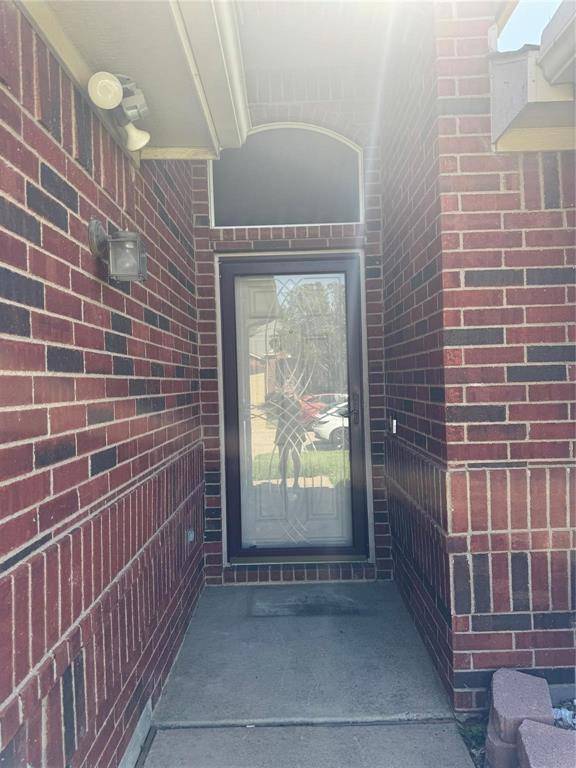 6711 Kinross Drive, Arlington, TX 76002