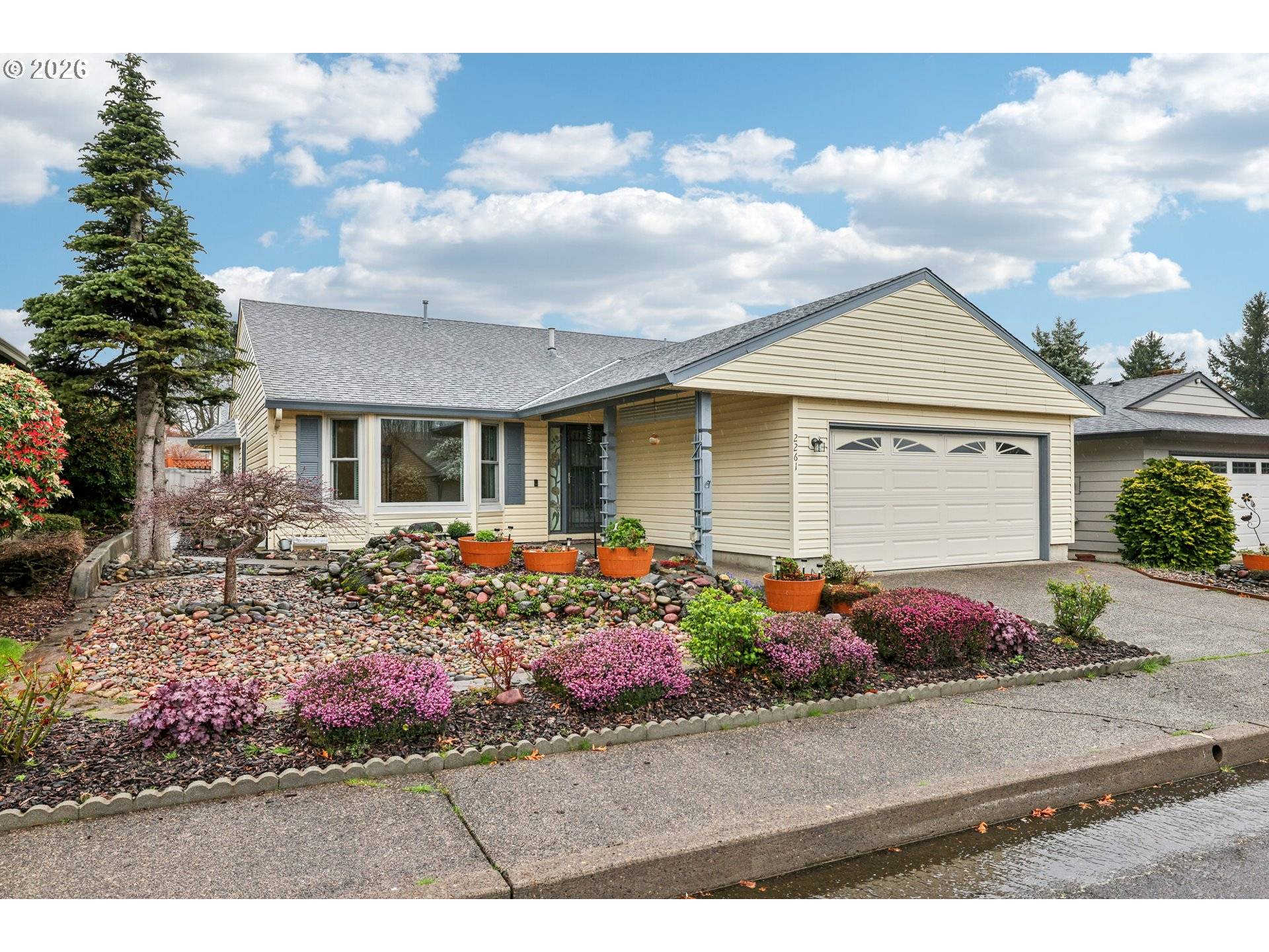 2261 NE 153RD AVE, Portland, OR 97230