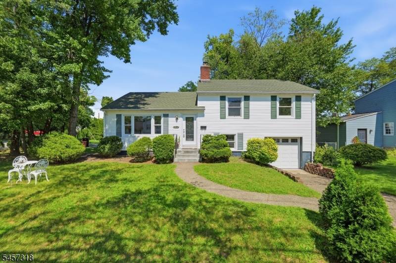 251 W Midland, Paramus Boro, NJ 07652