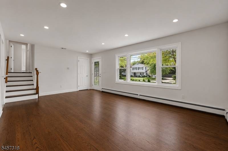 251 W Midland, Paramus Boro, NJ 07652