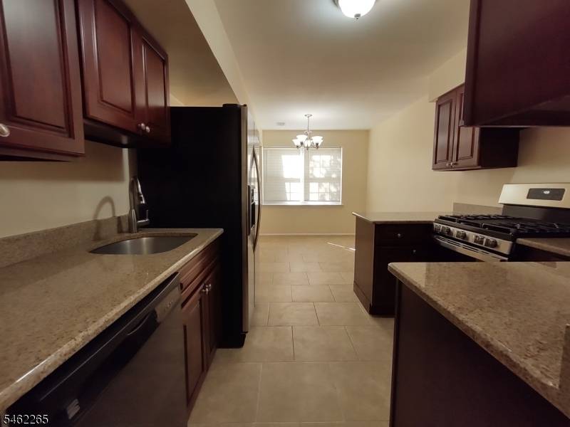 1807 Green Hollow Dr, Woodbridge Twp., NJ 08830