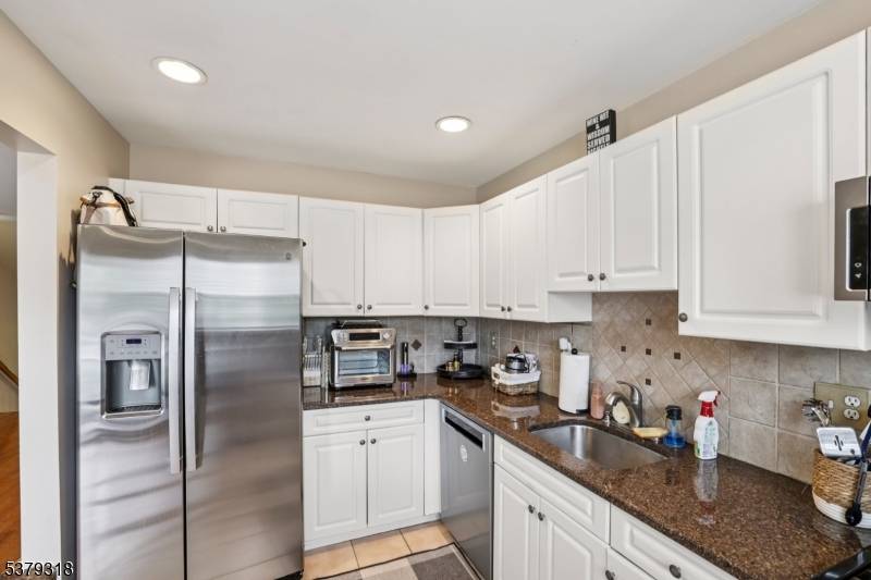 28 Castle Drive, Berkeley Heights Twp., NJ 07922