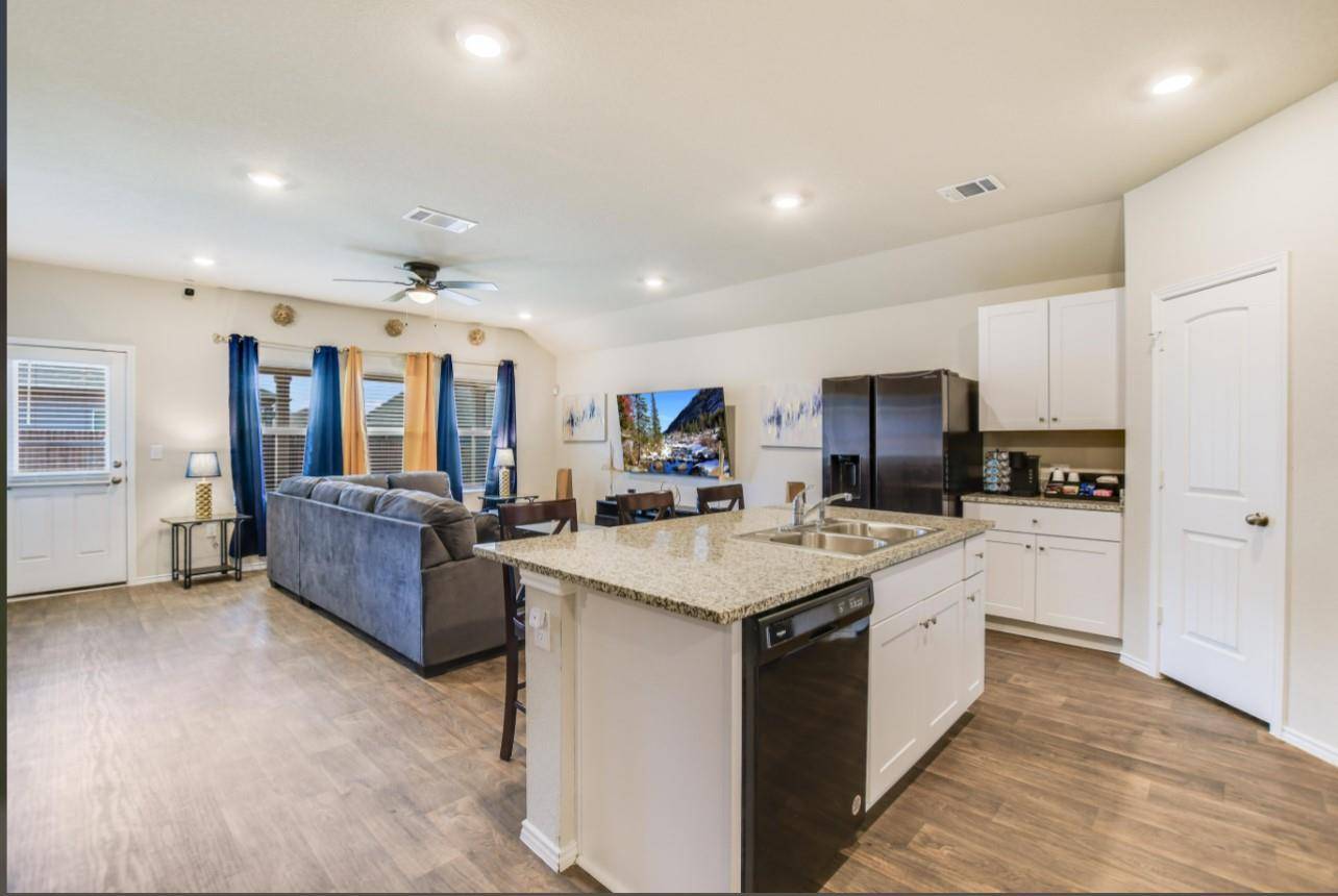 5905 Berriweather DR, Austin, TX 78724
