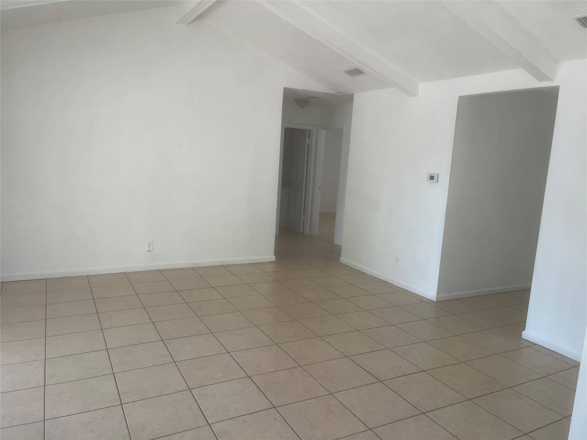 5213 Village PATH, Austin, TX 78744
