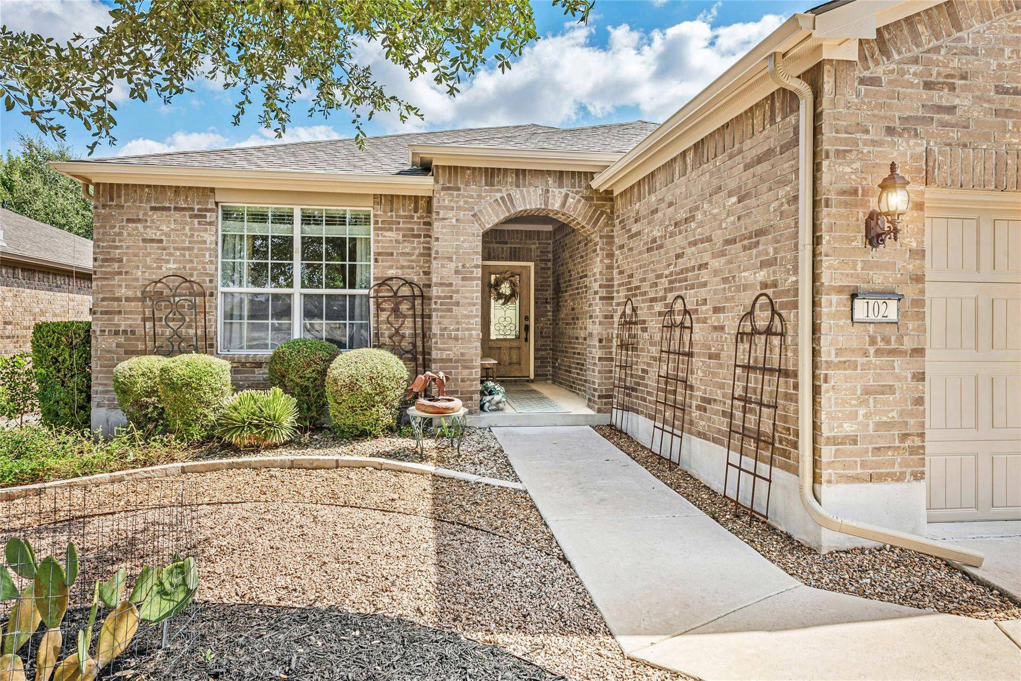102 Trinity LN, Georgetown, TX 78633