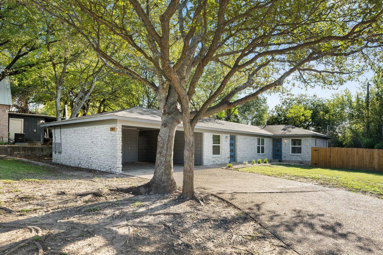 2303 Metcalfe RD #A, Austin, TX 78741