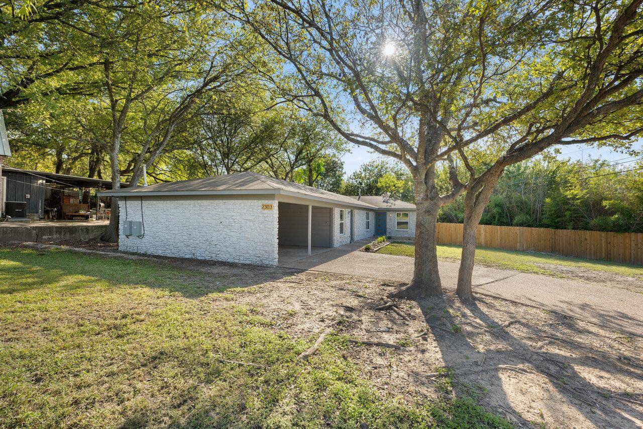 2303 Metcalfe RD #A, Austin, TX 78741