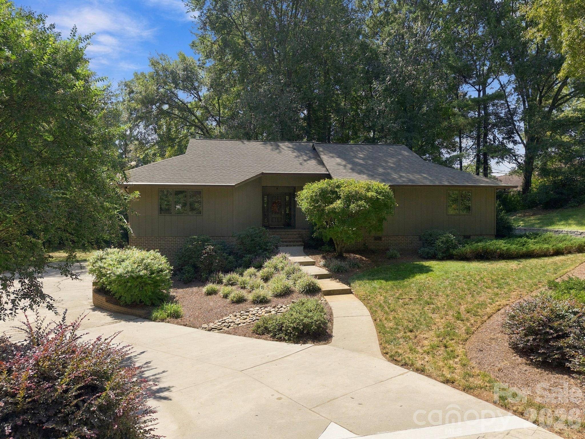 104 Buckingham PL, Salisbury, NC 28144