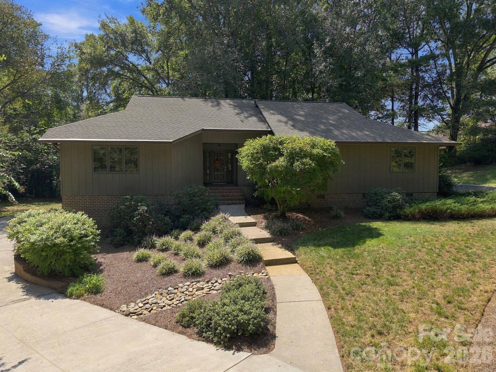 104 Buckingham PL, Salisbury, NC 28144