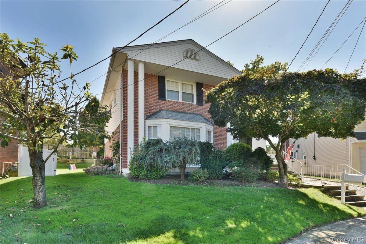 57-46 262nd ST, Little Neck, NY 11362