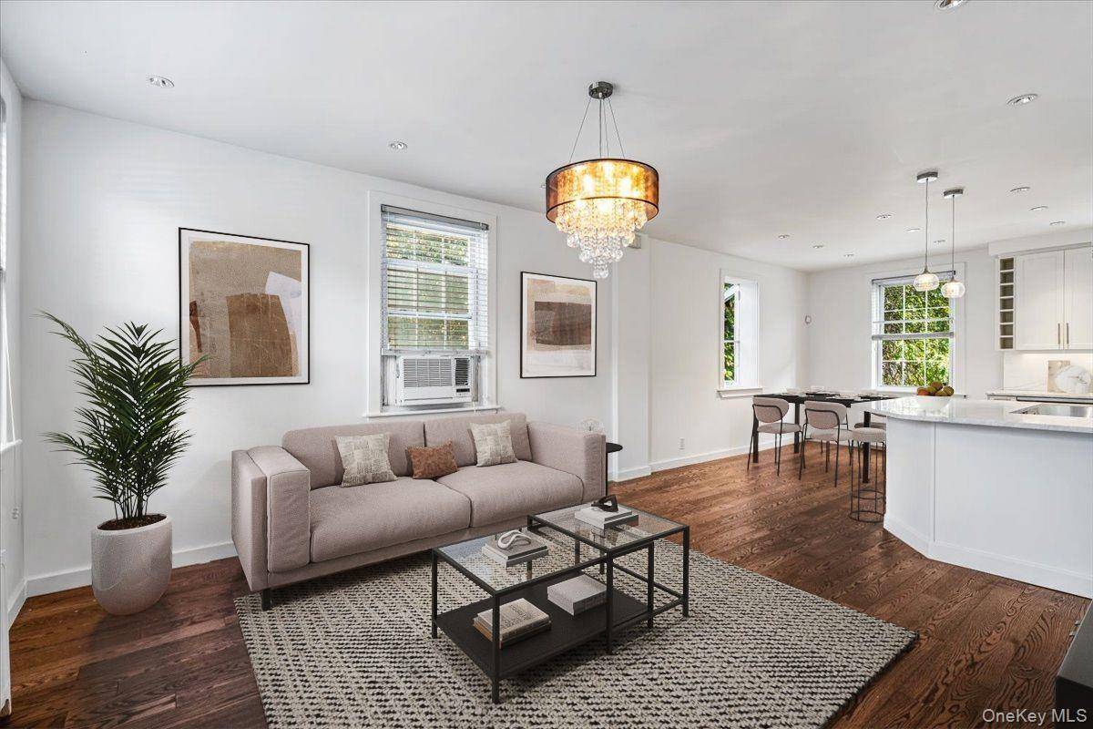 19-01 21st DR, Astoria, NY 11105