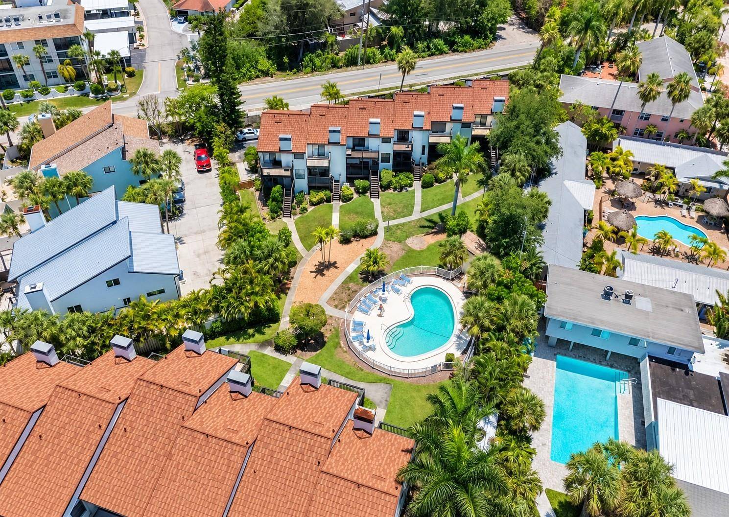 6840 MIDNIGHT PASS RD, Sarasota, FL 34242