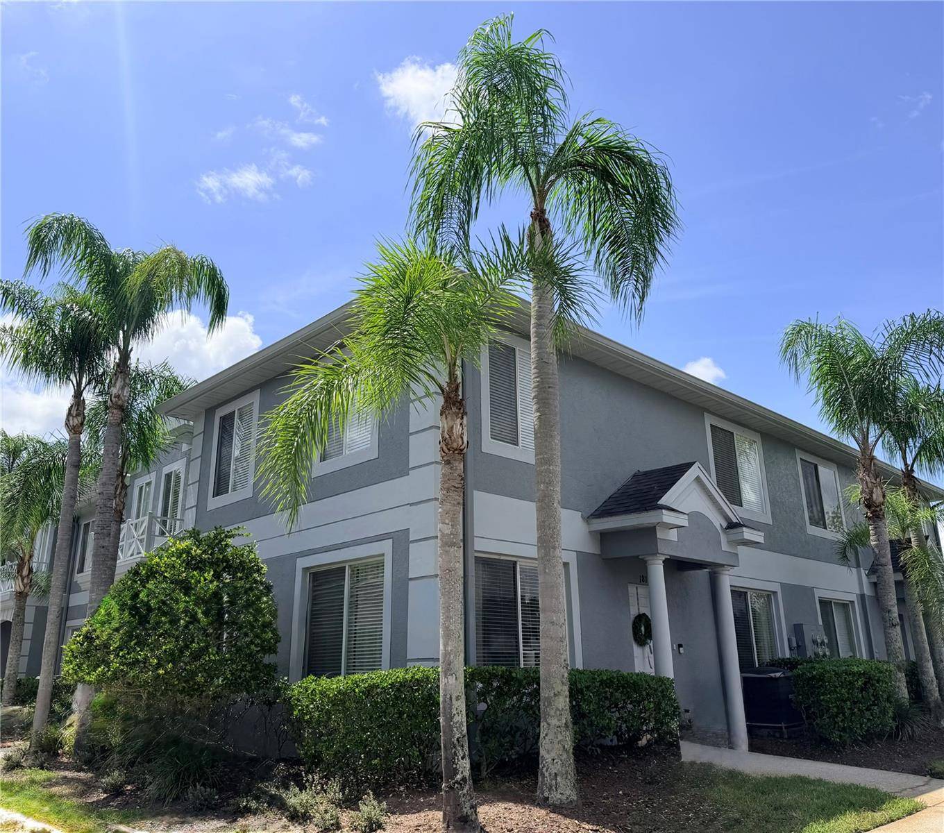 18120 PARADISE POINT DR, Tampa, FL 33647