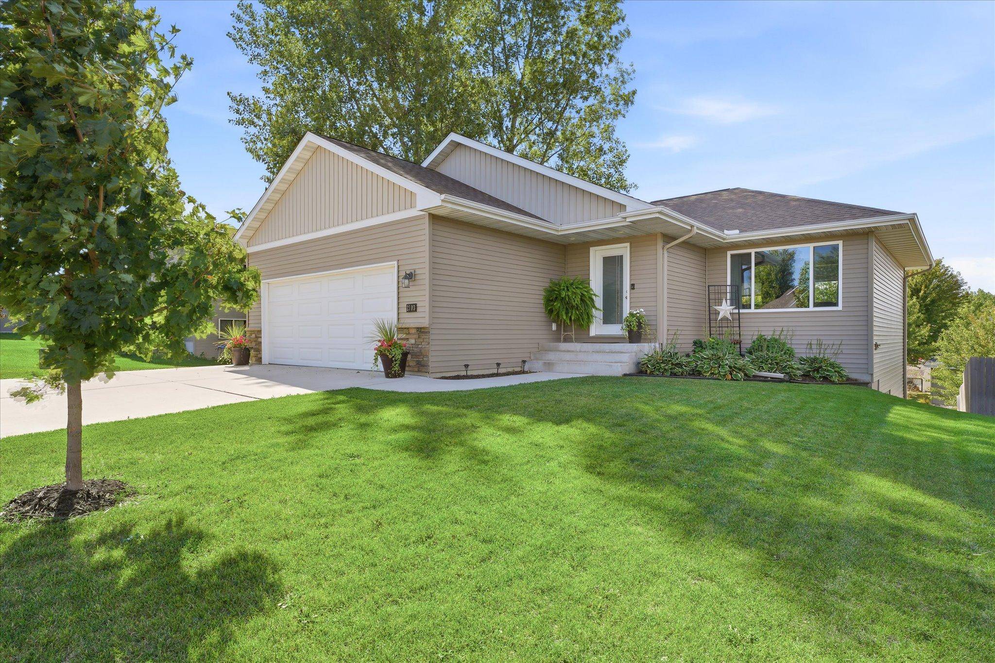2103 Longhorn LN, Buffalo, MN 55313