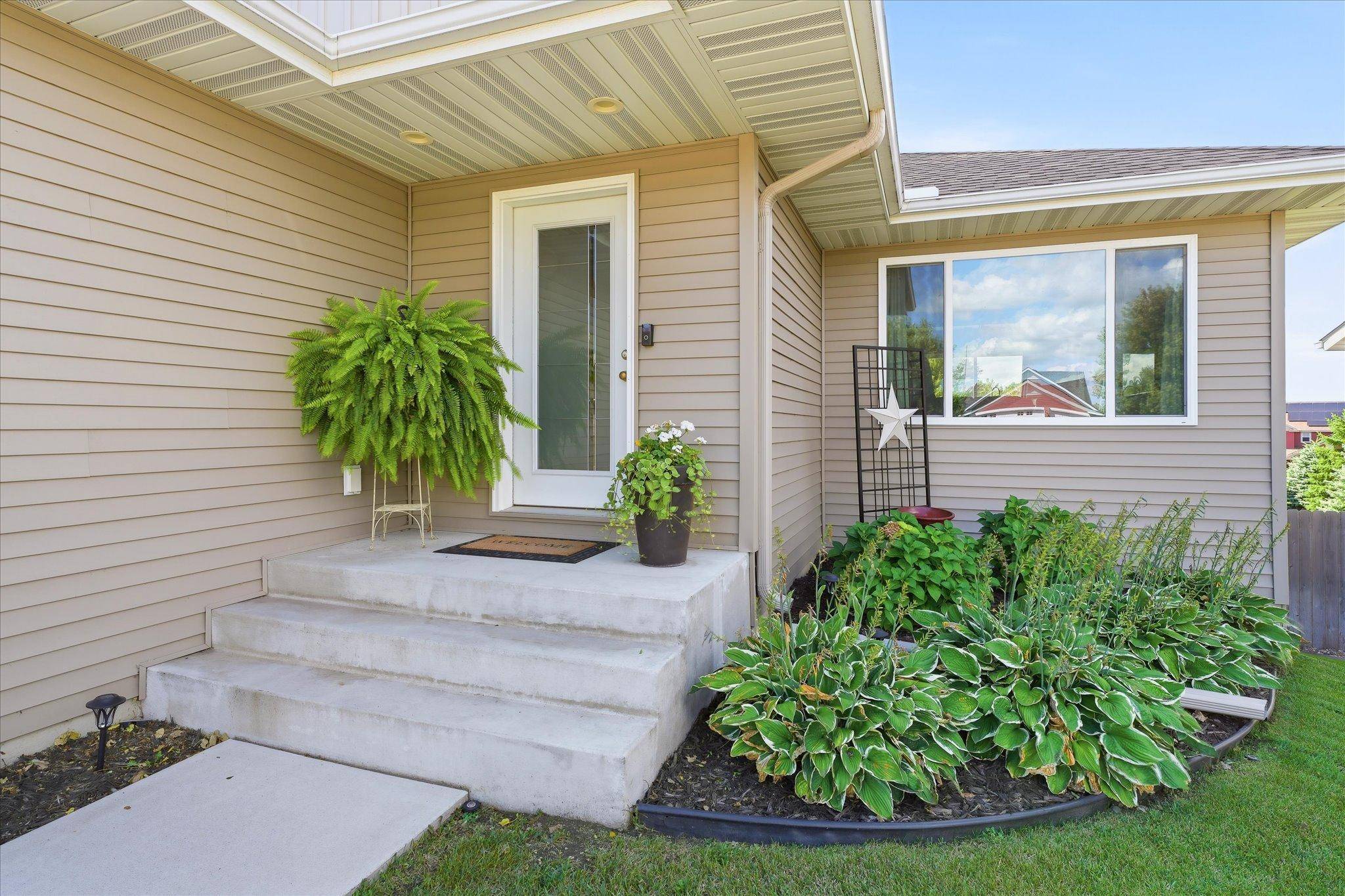 2103 Longhorn LN, Buffalo, MN 55313