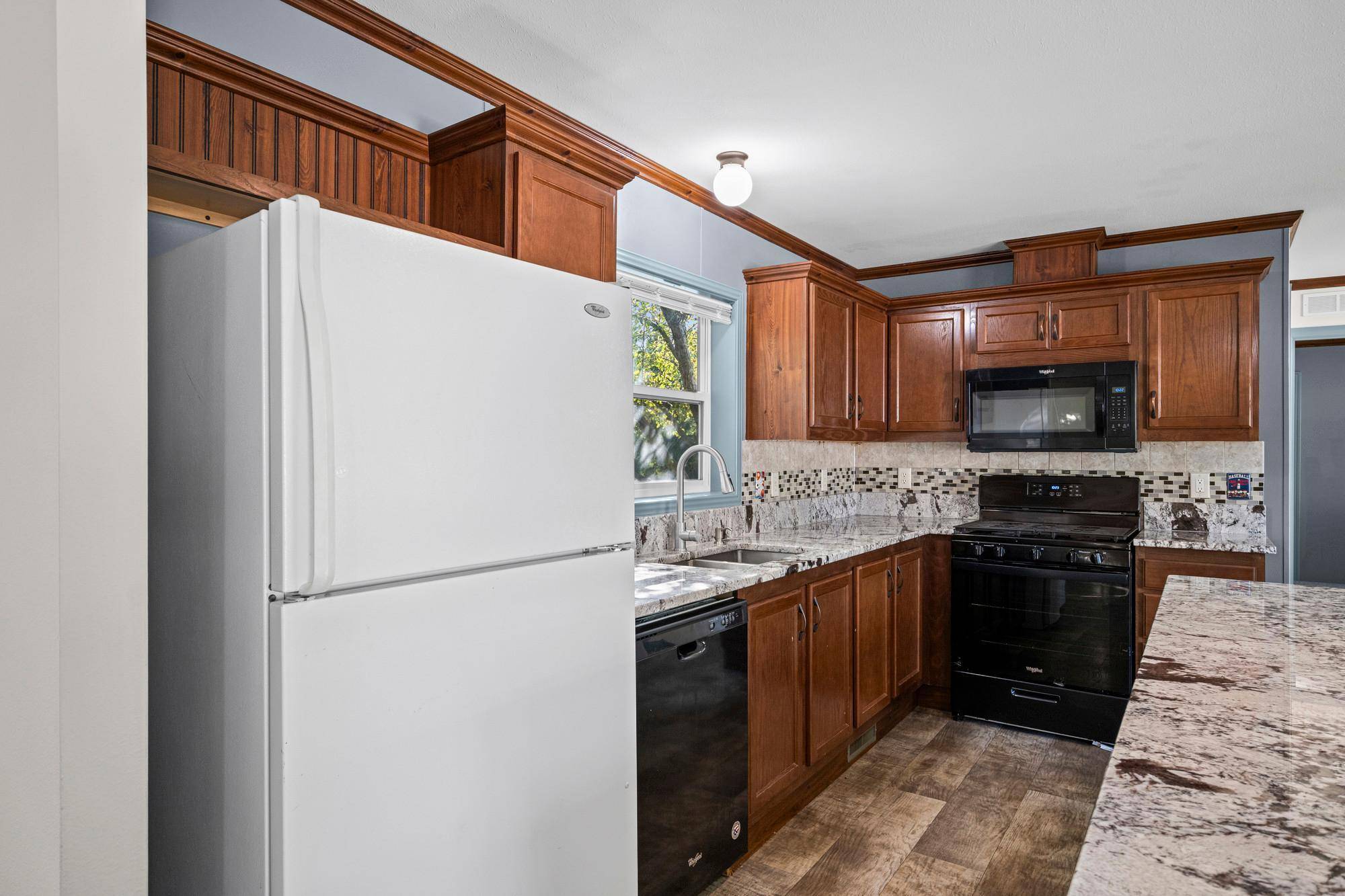 327 Cimarron, Lake Elmo, MN 55042
