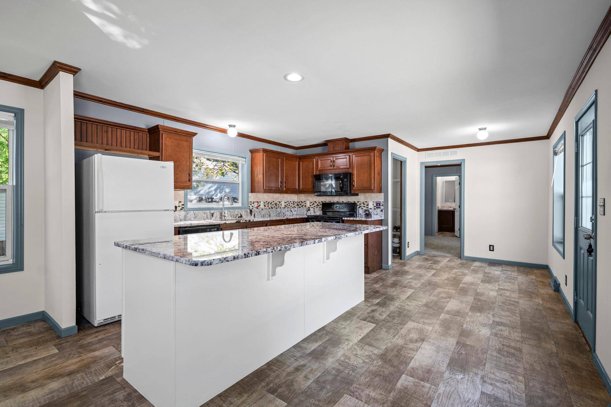 327 Cimarron, Lake Elmo, MN 55042