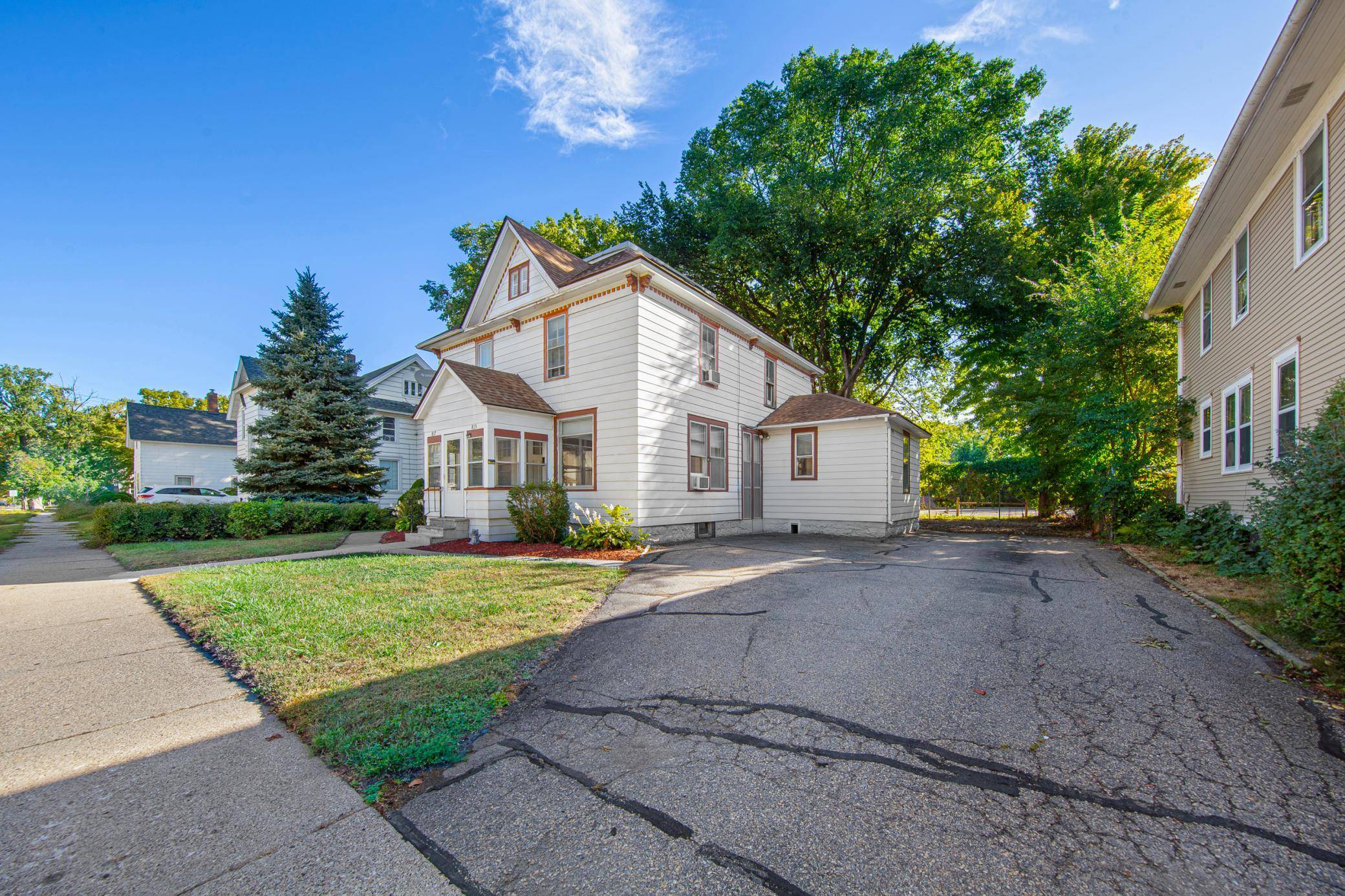 815 2nd AVE NW, Faribault, MN 55021