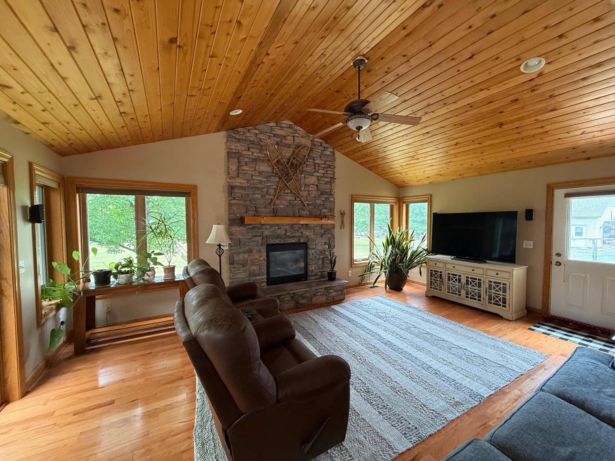 32253 Upland RD, Taylors Falls, MN 55084