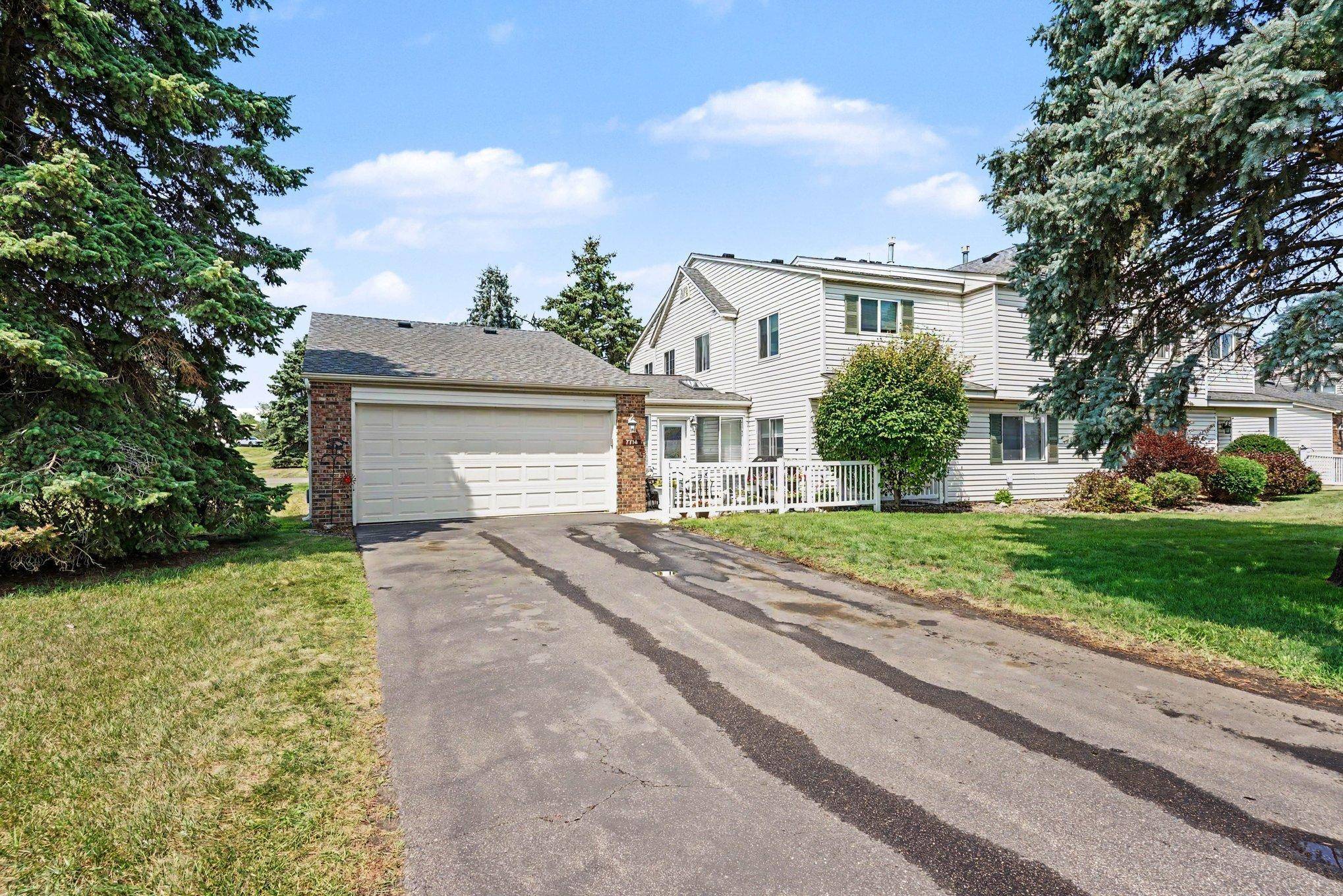 7714 157th ST W, Apple Valley, MN 55124