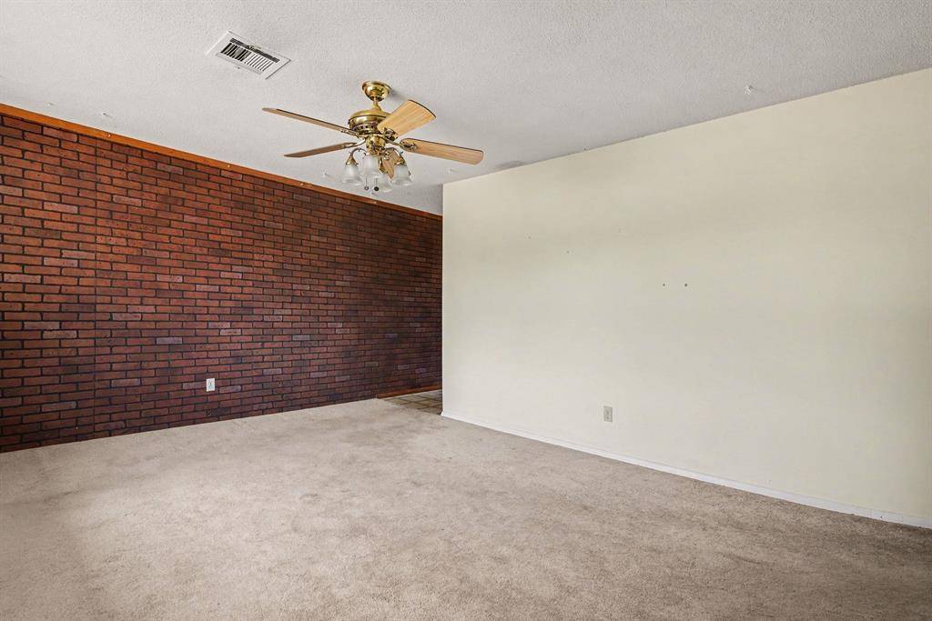 7721 NW 30th ST, Bethany, OK 73008