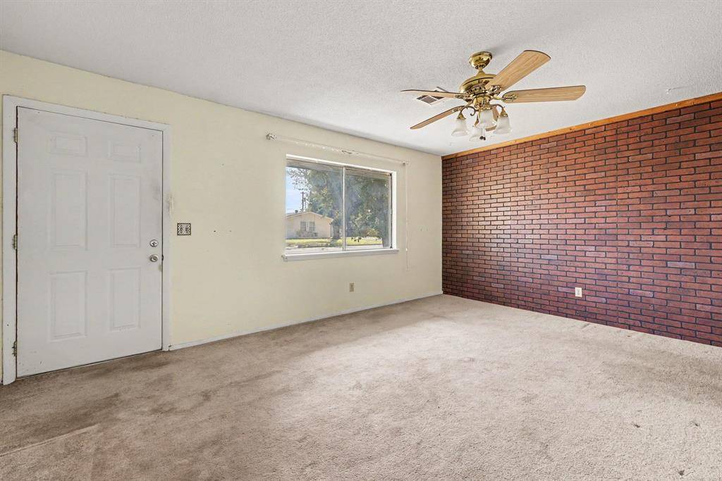 7721 NW 30th ST, Bethany, OK 73008